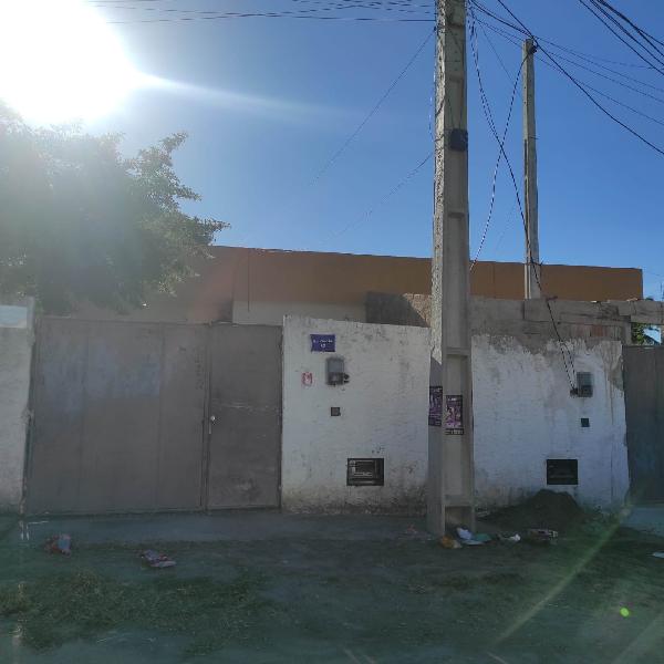 Imóvel bem localizado — Casa no Vista Alegre, Sao Goncalo - RJ, Nº 451, 2 quartos, 1 vaga, 135,96m²
