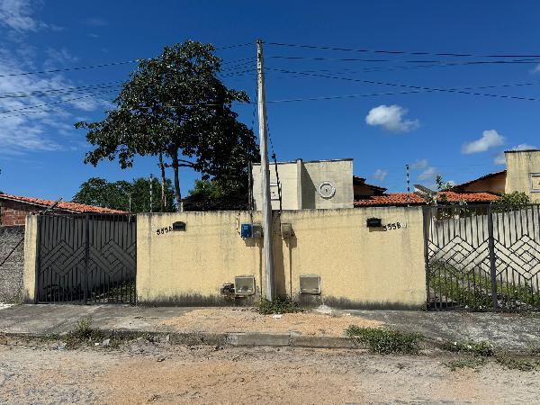 Imóvel com potencial de valorização — Casa no Planalto da Galiléia, Horizonte - CE, Nº 555-B, 2 quartos, 198m²