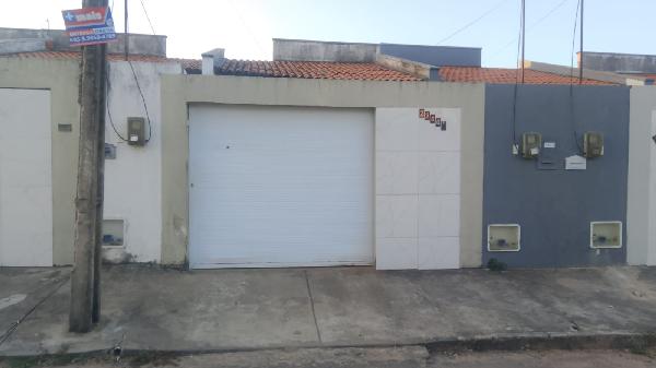 Imóvel para investir — Casa no Lagoinha, Horizonte - CE, Nº 2240H, 2 quartos, 1 vaga, 161,7m²