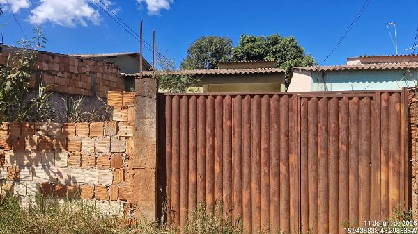 Oferta imperdível — Casa no Jardim Ana Beatriz I, Santo Antonio do Descoberto - GO, N. SN LT 8-B, 2 quartos, 210m²