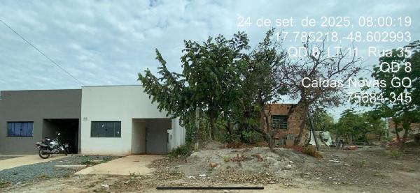 Imóvel com bom aproveitamento — Casa no Estancia Tamburi, Caldas Novas - GO, Nº 43, 2 quartos, 1 vaga, 180m²