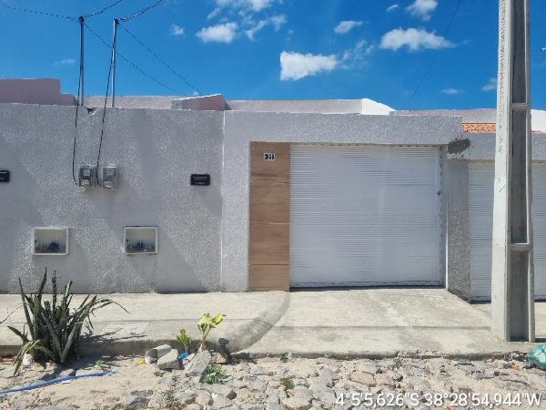Negócio com vantagem — Casa no Olho D'agua, Horizonte - CE, Nº 285B, 2 quartos, 1 vaga, 126,3m²