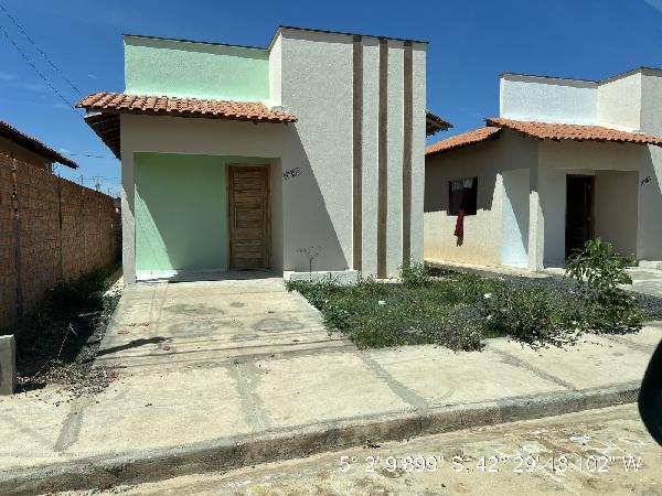 Negócio com vantagem — Casa no Buritizinho, Altos - PI, Nº 155, 2 quartos, 164m²