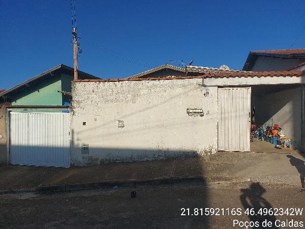 Imóvel com potencial — Casa no Jardim Itamaraty Iii, Pocos de Caldas - MG, Nº 60, 2 quartos, 1 vaga, 160m²