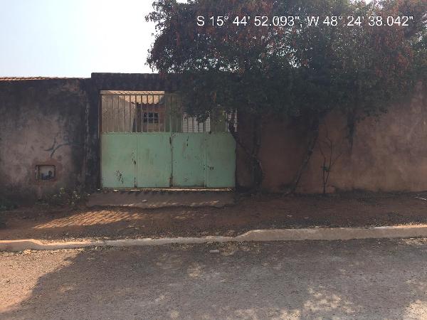 Imóvel com ótimo custo — Casa no Lot Girassol Residen, Cocalzinho de Goias - GO, Nº S, 2 quartos, 1 vaga, 180m²