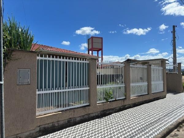 Imóvel em região valorizada — Casa no Parque Res Pinheiros, Tubarao - SC, Nº 48, 3 quartos, 360m²