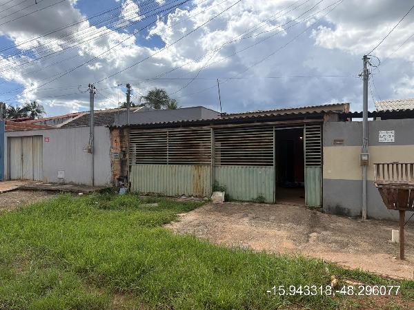 Super oferta — Casa no Jardim Ana Beatriz I, Santo Antonio do Descoberto - GO, N. SN CS, 2 quartos, 1 vaga, 225m²