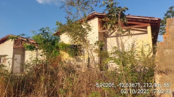 Oportunidade certa — Casa no Loteamento Soares 3, Agua Branca - PI, N. SN QD K LT 8, 2 quartos, 202,3m²