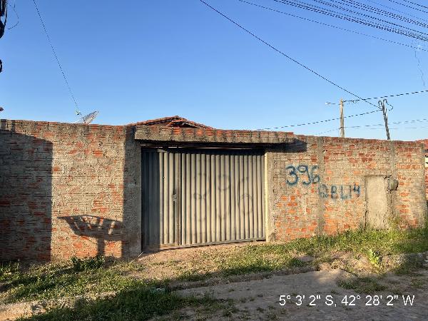 Negócio vantajoso — Casa no Centro, Altos - PI, Nº 396, 2 quartos, 278,75m²