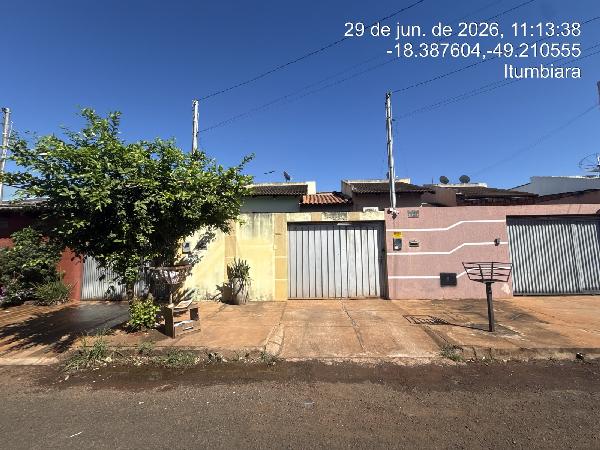 Oportunidade garantida — Casa no Jardim Flamboyant, Itumbiara - GO, Nº 2727, 2 quartos, 1 vaga, 180m²