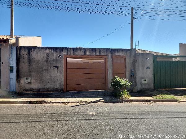 Grande oportunidade — Casa no Jardim Cristo Redentor, Ribeirao Preto - SP, Nº 165, 2 quartos, 1 vaga, 160m²