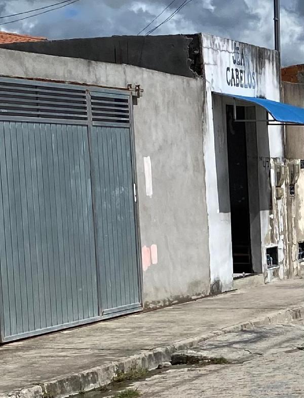 Oferta promissora — Casa no Pedra Ferrada, Feira de Santana - BA, Nº 47, 1 quarto, 126m²