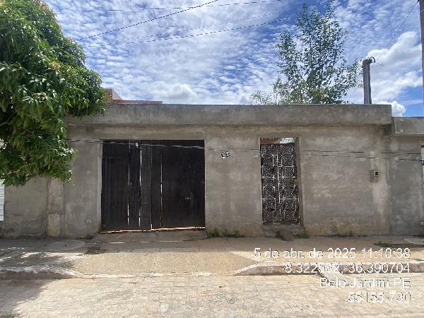 Oferta imperdível — Casa no Euno Andrade da Silva, Belo Jardim - PE, Nº 32, 2 quartos, 148,2m²