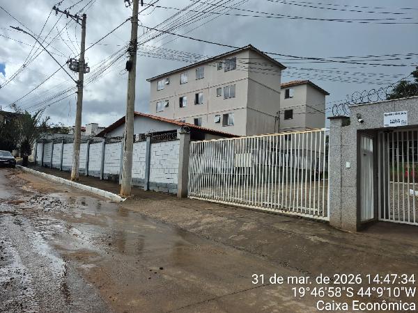 Oferta imperdível — Apartamento no Sao Pedro, Esmeraldas - MG, Apto 301, 2 quartos, 1 vaga, 44,7m²