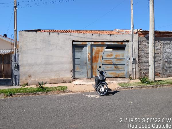Imóvel com bom aproveitamento — Casa no Conjunto Habitacional Prefeito Fran, Birigui - SP, Nº 123, 2 quartos, 2 vagas, 160m²