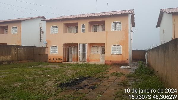 Imóvel com potencial — Apartamento no Jardim da Barragem Vi, Aguas Lindas de Goias - GO, Apto 201, 2 quartos, 1 vaga, 63,81m²