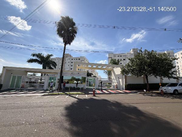 Imóvel com potencial de valorização — Apartamento no Conjunto Habitacional Doutor Farid, Londrina - PR, Apto 208, 1 vaga, 46,65m²