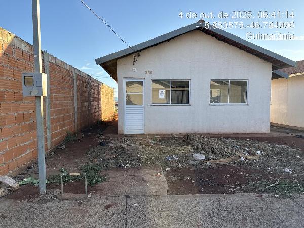 Negócio imperdível — Casa no Portal do Cerrado, Guimarania - MG, Nº 350, 2 quartos, 180m²