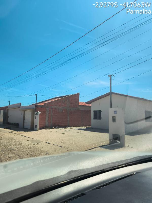 Imóvel com potencial — Casa no Conselheiro Alberto Silva, Parnaiba - PI, Nº 02, 2 quartos, 200m²