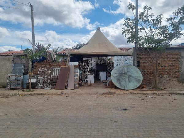 Oferta especial — Casa no Euno Andrade da Silva, Belo Jardim - PE, Nº 283, 2 quartos, 148,2m²