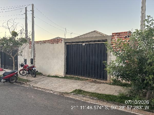 Imóvel em local estratégico — Casa no Conjunto Habitacional Luana Ii, Aracatuba - SP, Nº 108, 2 quartos, 1 vaga, 160m²