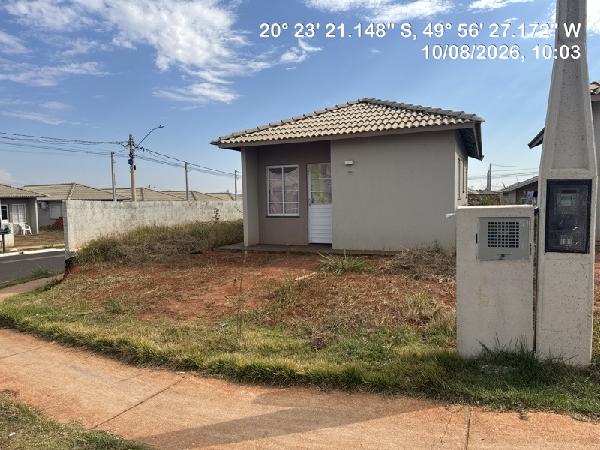 Imóvel com potencial de valorização — Casa no Parque Esplanada, Votuporanga - SP, Nº 2221, 2 quartos, 252,62m²